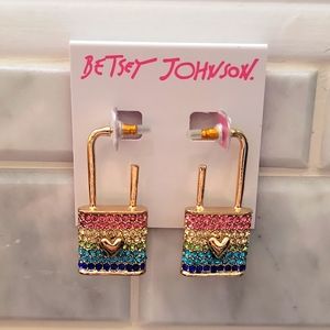 Betsey Johnson Rainbow Earings 🏳️🌈
